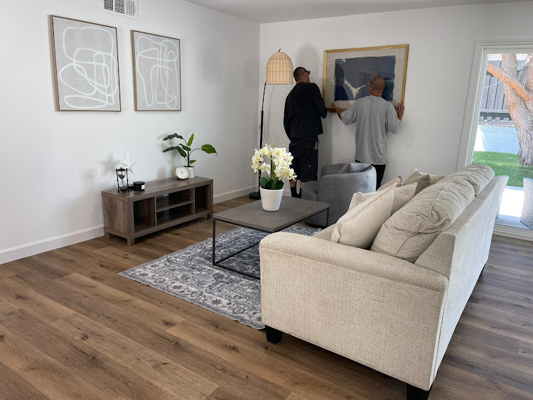 Benefits of choosing a highly-rated home staging company based on reviews